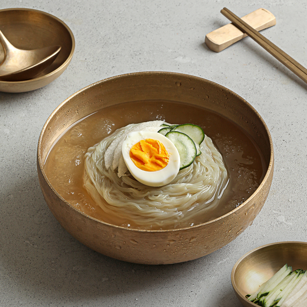 Hot Issue Mul Naengmyeon (Cold Buckwheat Noodles)