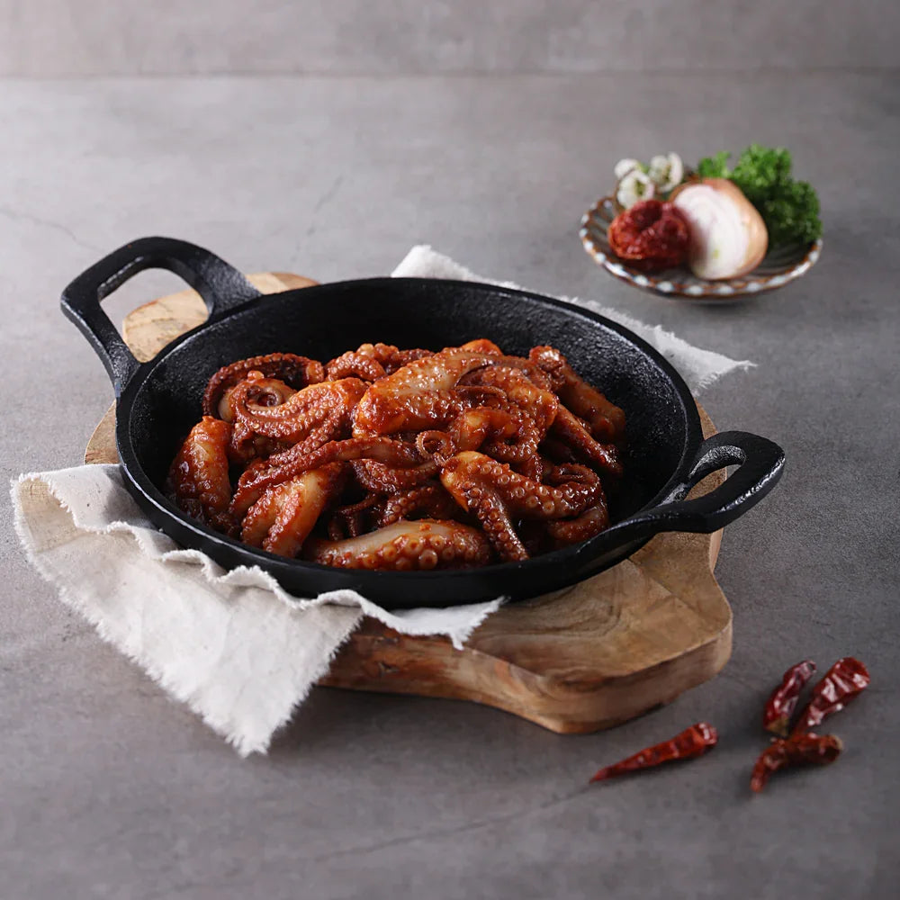 Songjjuzip Jjukkumi-bokkeum (Spicy Webfoot Octopus Stir fry)