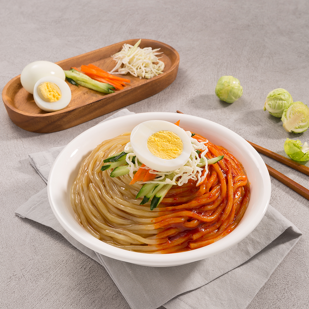 Nadri Ganjjolmyeon (Chewy Noodles in Spicy Sauce and Soy Sauce)