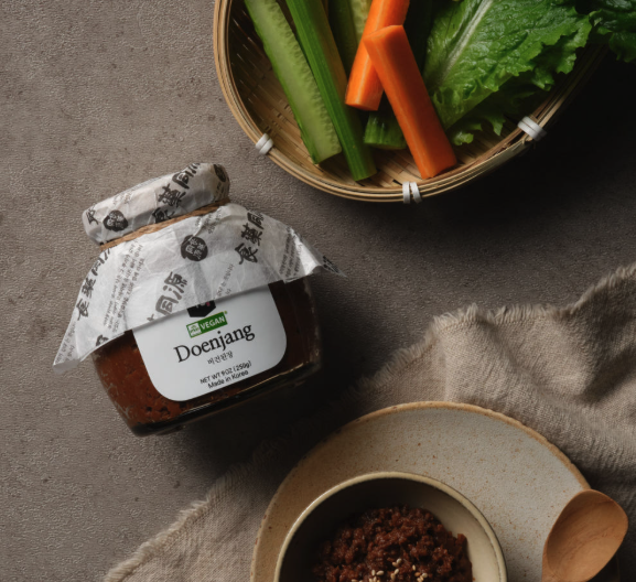 [Wangshin] Korean Traditional Country-Style Soybean Paste (Doenjang) (250g,8.82oz)