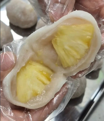 (Suradang) Whole Pineapple Mochi (420g, 14.82oz)