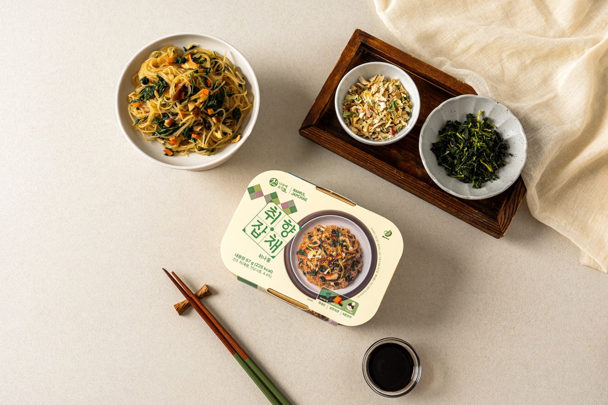 Damwoo Namul Japchae: Instant Korean Glass Noodles with Gondre (67g / 2.36oz) [담우] 취향 잡채- 곤드레 67g |