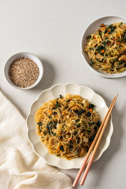 Damwoo Namul Japchae: Instant Korean Glass Noodles with Gondre (67g / 2.36oz) [담우] 취향 잡채- 곤드레 67g |