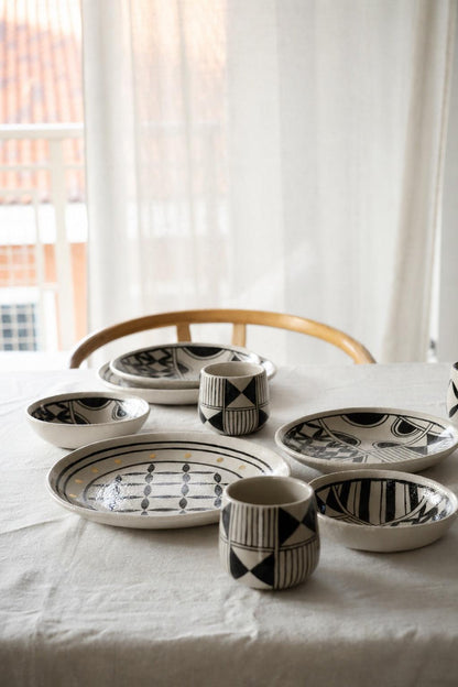 Hand Painted Stoneware Salad Plate: Heritage Collection