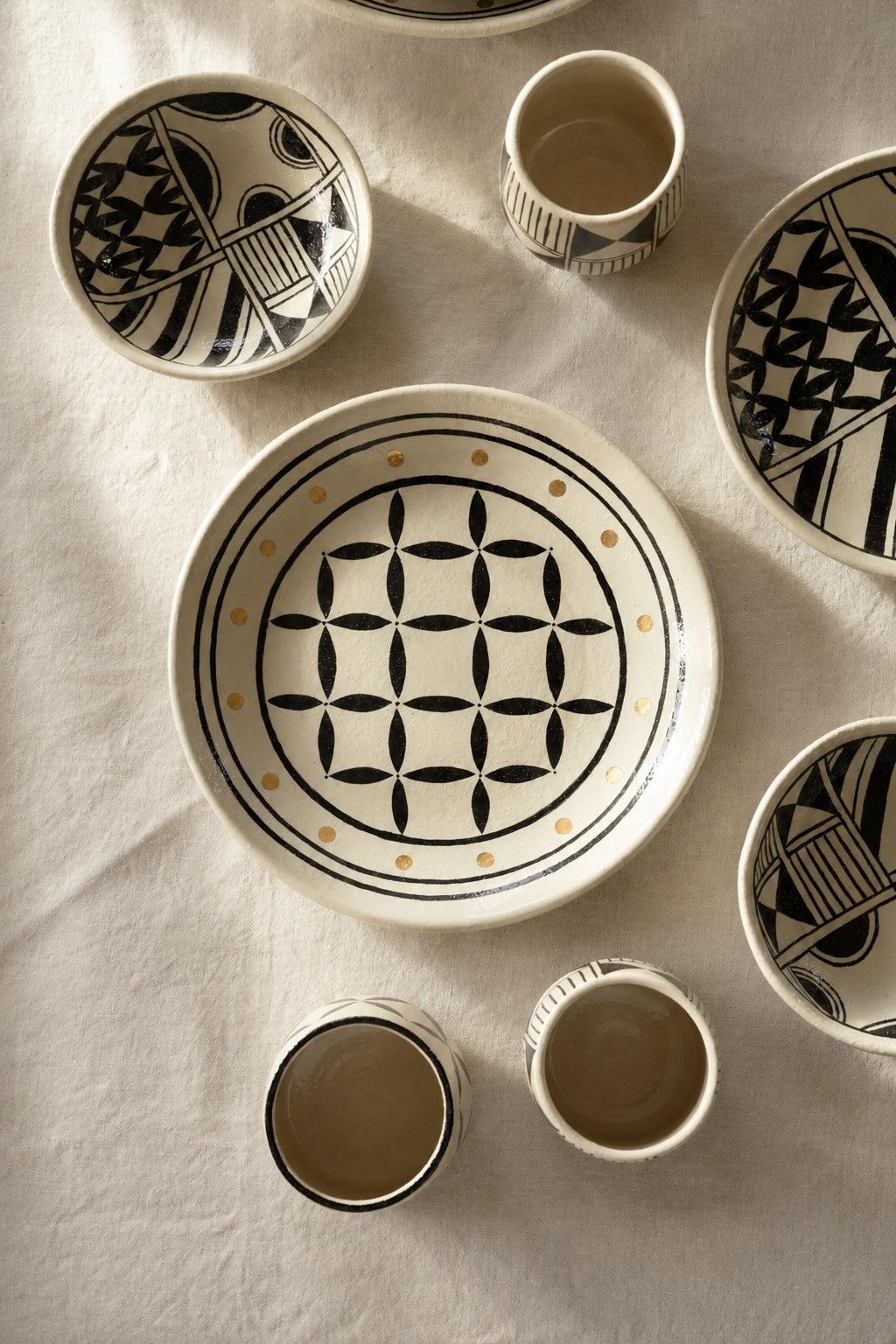 Hand Painted Stoneware Salad Plate: Heritage Collection