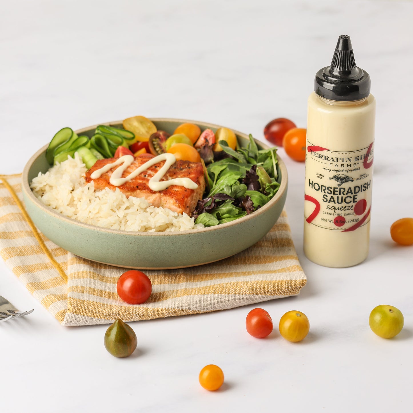 Horseradish Sauce Garnishing Squeeze - 8.5 oz