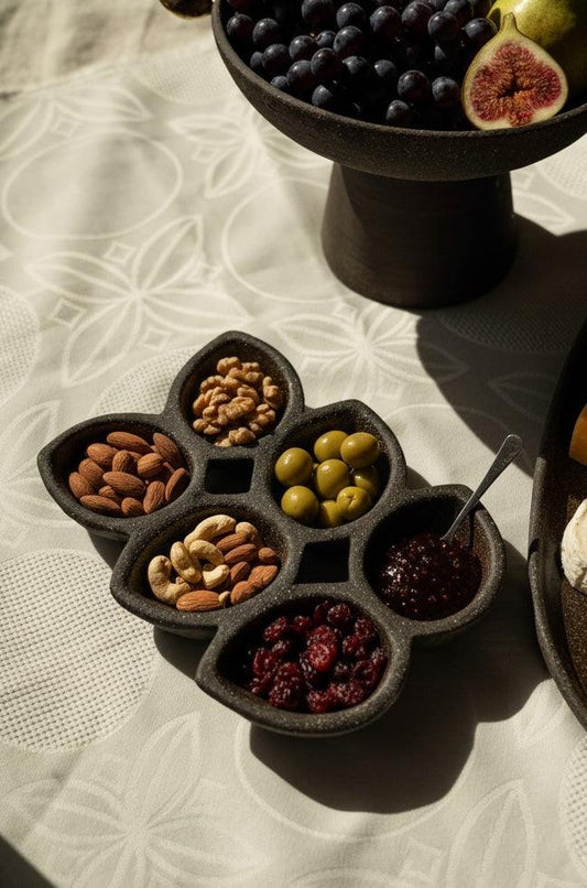 Handmade Stoneware Serving Dish "PUMPERNICKEL" - MEALTONES